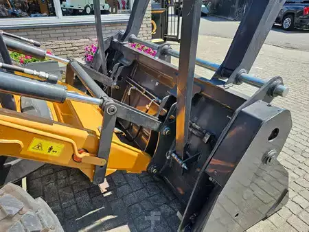 Koparko - Ładowarki sztywne 2026 Case 570SV AC / 4x4 / Lepels / Telescopic (22)