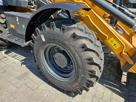 Koparko - Ładowarki sztywne 2026 Case 570SV AC / 4x4 / Lepels / Telescopic (36)
