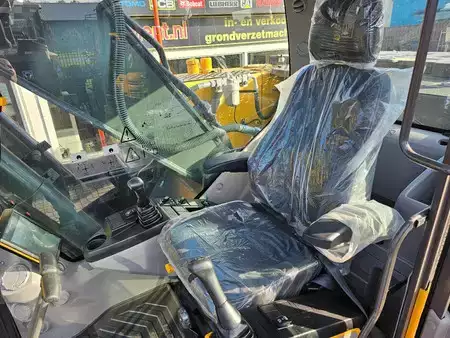Korečková rýpadla 2026 Volvo EC210 EB (12)