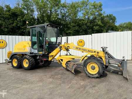 Grader 2008 New Holland Construction F106.6 (1)