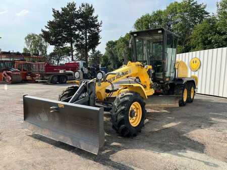 Grader 2008 New Holland Construction F106.6 (2)