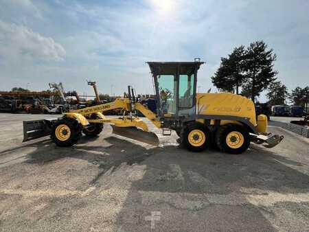 Grader 2008 New Holland Construction F106.6 (4)