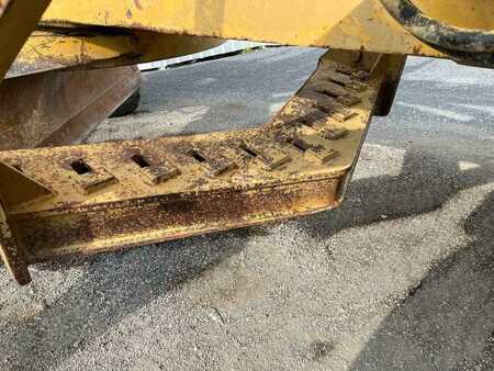 Grader 1985 Caterpillar 120G (18)