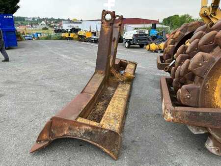 Sonstige 1978 Caterpillar 825 + porte engins (12)