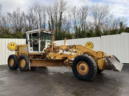 Grader 1985 Caterpillar 120G (1)