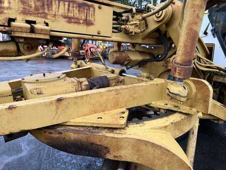 Grader 1985 Caterpillar 120G (25)