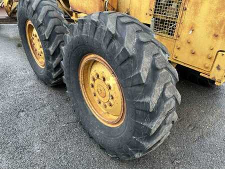 Grader 1985 Caterpillar 120G (30)