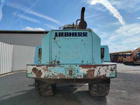 Liebherr L551