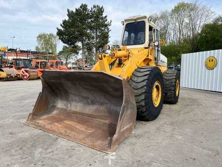 Pale Gommate 1980 IH PAYLOADER 540 SERIES A (2)