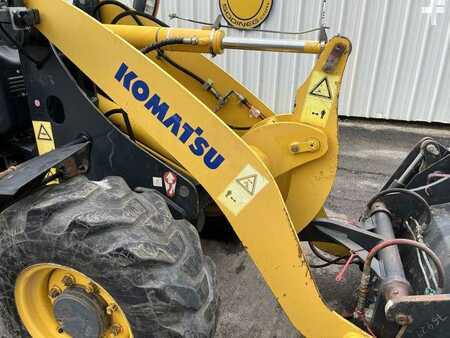 Komatsu WA65-5