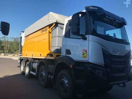 BLEND SUR PORTEUR IVECO XWAY 460