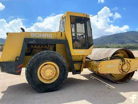 BOMAG BW 213 D-2