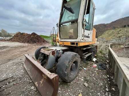 Mobilní bagry 2000 Liebherr A316 (18)