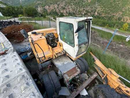 Mobilní bagry 2000 Liebherr A316 (2)