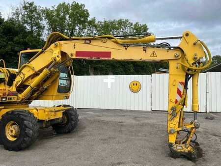 Mobilní bagry 2008 Liebherr A900 C LITRONIC (19)