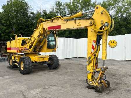 Mobilní bagry 2008 Liebherr A900 C LITRONIC (8)