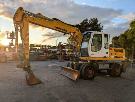 Mobilní bagry 2006 Liebherr A900C Litronic (3)