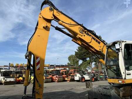 Umschlagbagger 2011 Liebherr A904C Litronic (18)