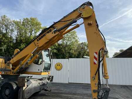 Umschlagbagger 2011 Liebherr A904C Litronic (19)