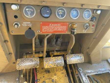 Dozer Apripista 1987 Caterpillar D3B (22)