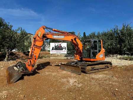 Pelles sur chenilles 2014 Doosan DX140LCR-3 (1)