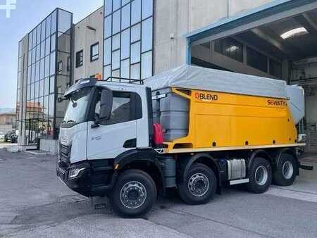 BLEND SUR PORTEUR IVECO XWAY 460