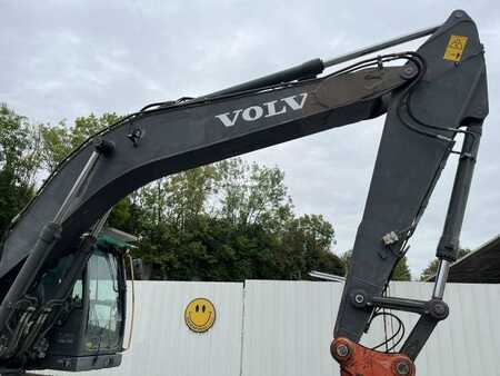 Volvo EC240CNL