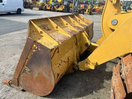 Chargeuse sur chenilles 1999 Caterpillar 953C2 (12)