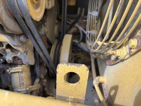 Chargeuse sur chenilles 1999 Caterpillar 953C2 (28)