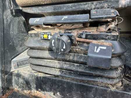 Chargeuse sur chenilles 1999 Caterpillar 953C2 (45)