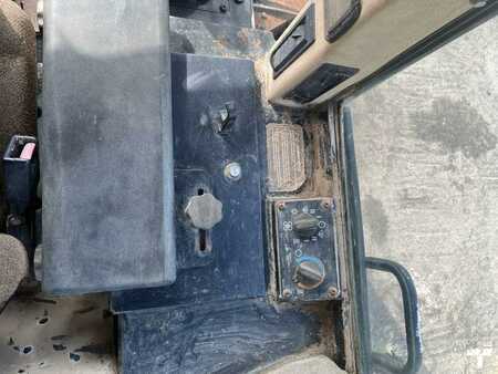 Chargeuse sur chenilles 1999 Caterpillar 953C2 (47)