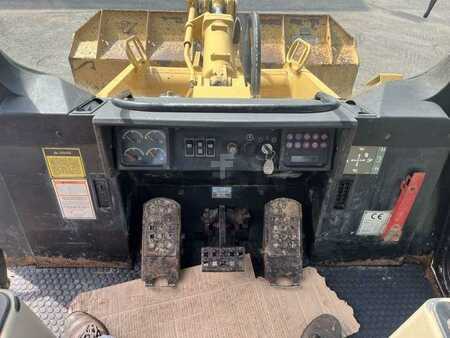 Chargeuse sur chenilles 1999 Caterpillar 953C2 (50)