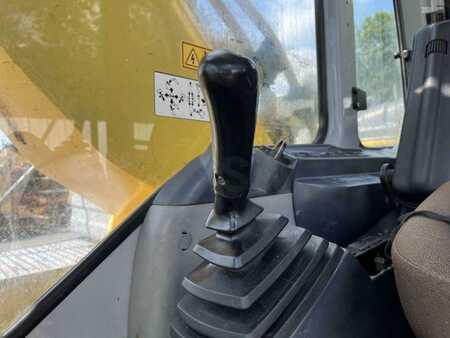 Kettenbagger 2007 New Holland Construction E215B (46)