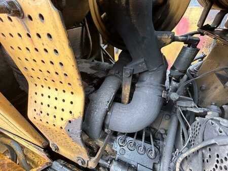 Bulldozer 1987 Caterpillar D4H LGP (16)