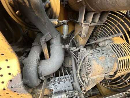 Bulldozer 1987 Caterpillar D4H LGP (26)