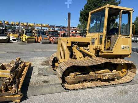 Bulldosere 1987 Caterpillar D3B (7)