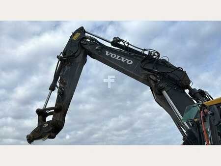 Korečková rýpadla 2019 Volvo ECR235EL (4)