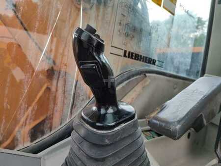 Korečková rýpadla 2007 Liebherr R924 Compact Litronic (44)