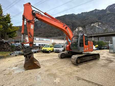 Kettenbagger 2004 Hitachi ZX225US (2)