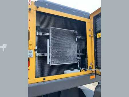 Overslagmachines 2019 Volvo EW240EMH (27)