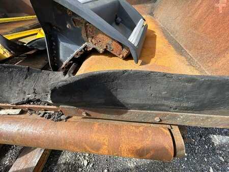 Slipform pavers 1991 Titan 311S (21)