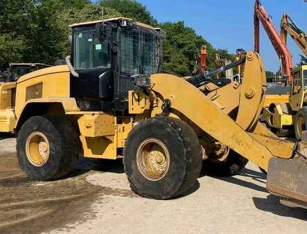 Carregadeira de rodas 2017 Caterpillar 938M (1)