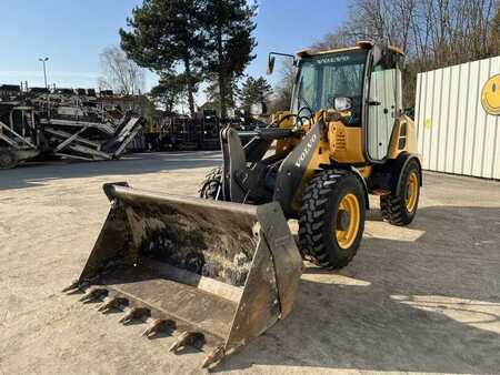 Sonstige 2019 Volvo L28F (2)
