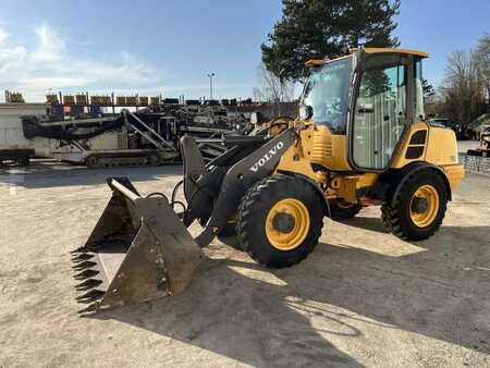 Sonstige 2019 Volvo L28F (3)