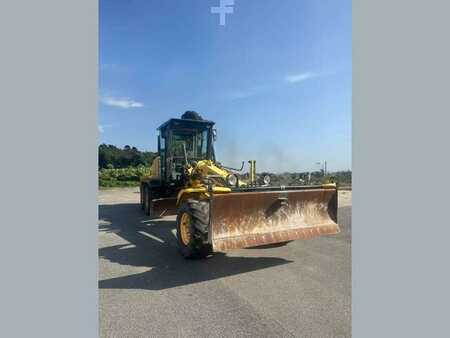 Grader 2007 New Holland Construction F106.6A 6X6 MACHINE SUISSE (3)