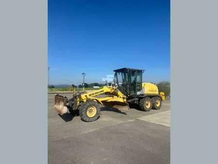 Grader 2007 New Holland Construction F106.6A 6X6 MACHINE SUISSE (4)