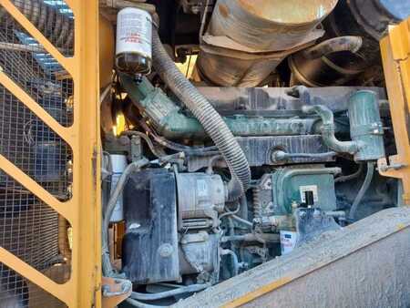 Kolové nakladače 2004 Volvo L150E (13)
