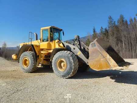 Kolové nakladače 2004 Volvo L150E (2)