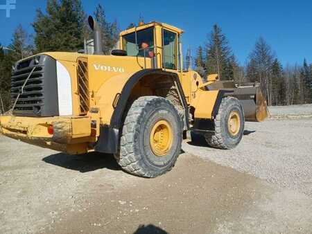 Kolové nakladače 2004 Volvo L150E (3)