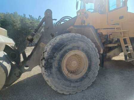 Kolové nakladače 2004 Volvo L150E (8)